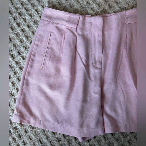 Tuckernuck Diana Shorts medium - Picture 4 of 7